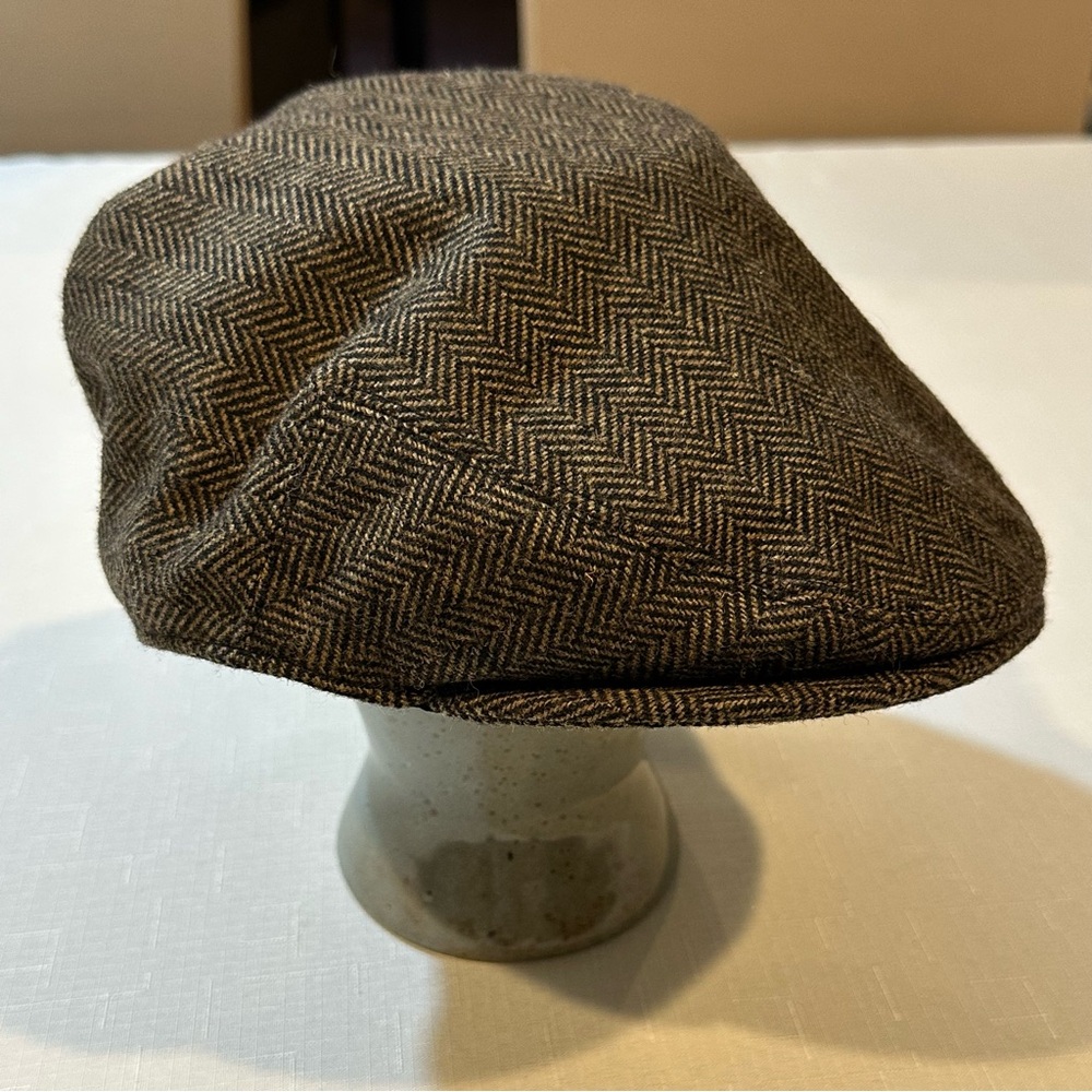 VOBOOM Classic Herringbone Wool Blend Flat Cap Newsboy Ivy Hat – Brown (Size 59)